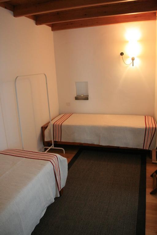 Casa De Almagreira - Empreendimento De Turismo Em Espaco Rural - Casa De Campo Vila do Porto Room photo
