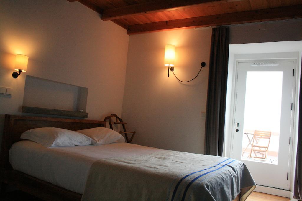 Casa De Almagreira - Empreendimento De Turismo Em Espaco Rural - Casa De Campo Vila do Porto Room photo